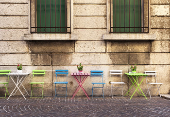 Freiterrasse eines Cafés in Gargnano sul Garda, Gardasee, Lago del Garda, Provinz Brescia, Region...