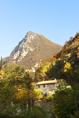 Monte Castello di Gaino, gesehen aus dem Valle delle Cartiere, Papiermühlental, Toscolano-Maderno,...