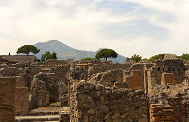 Ruinen vom Pompeji, hinten Vesuv, Ausgrabung Pompeji, Antike, Provinz Neapel, Napoli, Kampanien,...