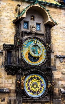 Prague chimes or eagle clock (Czech Prazsky orloj, also Czech Staromestsky orloj) .The medieval clock tower, mounted on the south wall of the Old Town Hall tower