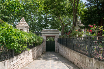 Topkapı Sarayı Gülhane Bahçesi Kapısı