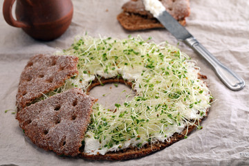 Sandwich with cream cheese and cress