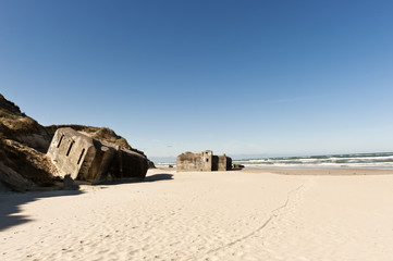 Deutsche Bunker des Atlantikwalls (Zweiter Weltkrieg) am Strand von Lökken, Nordjütland, Dänemark
