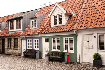 Fototapeta na wymiar Historische Wohnhäuser in der Altstadt von Aalborg, Jütland, Dänemark