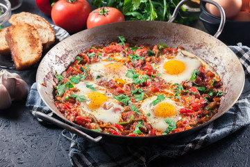 Shakshuka in a frying pan