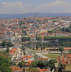 Fototapeta na wymiar the cityscape of portuguese city Coimbra