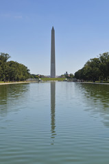 Fototapeta premium Washington Monument, Lincoln Memorial Reflecting Pool, Washington D.C., USA