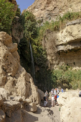 Touristen vor dem David's Fall, Davids Wasserfall, Wadi David, Nature Reserve, En Gedi, Judäa, Totes Meer, Israel, Naher Osten, Vorderasien