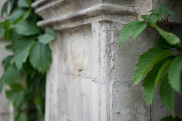 Мраморная колонна