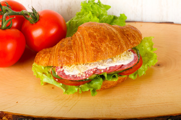 Croissant with salami