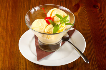 Vanilla ice-cream