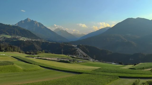 Flug Arial Shot Wipptal Europabruecke Tirol Amazing sunny day