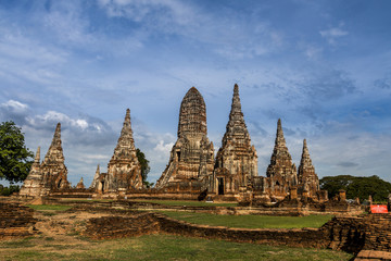 Obraz premium Landscape Ayutthaya Historical Park in Ayutthaya. The famous temple of the equivalent human Thailand.
