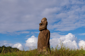 モアイ　イースター島　アフ・フリ・ア・ウレンガ	Rapa Nui　Isla de...