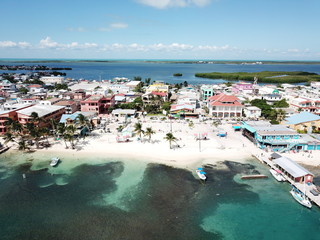 San Pedro Town, Ambergris Caye, Belize Aerial - obrazy, fototapety, plakaty