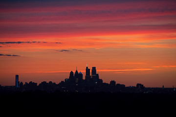 Fototapeta na wymiar Sunset over Philadelphia Skyline