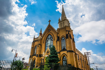 Fototapeta na wymiar St. Mary of the Mount Church, on Mount Washington, in Pittsburgh, Pennsylvania