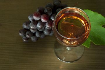 Wine, grapes