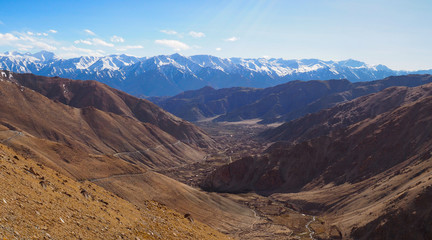Fototapeta na wymiar Mountain and high road path in Leh