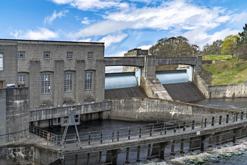 Fototapeta premium Dam and powerstation in Pitlochry Scotland