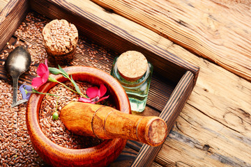 Brown flax seeds
