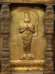 Obraz premium Closeup view of Hindu God Hanuman,metl work,,in a temple