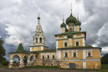 Fototapeta na wymiar Church Of St John The Baptist in Uglich, Russia