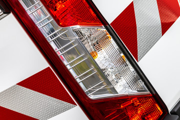 Rückscheinwerfer eines Autos im Detail