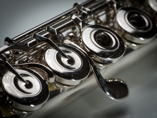 Keys of a platinum plated silver flute © Stefan