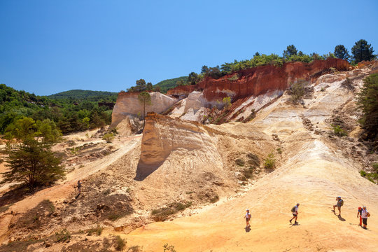Bois de la Plate, Rustrel, Francia, Colorado Provencal