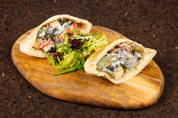 Delicious pita with vegetables
