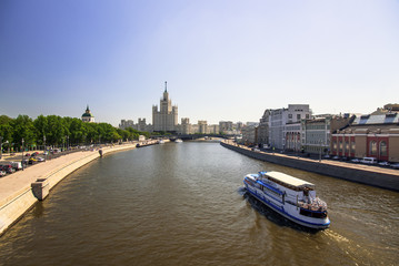 Obraz premium Skyscraper on Kotelnicheskaya embankment