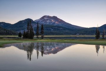 Sparks Lake in Central Oregon Cascade Lakes Highway, a popular outdoors vacation destination