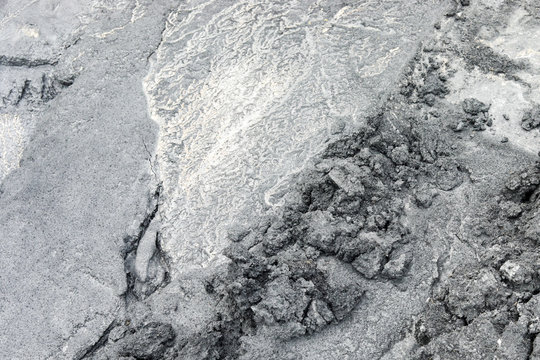 Fly Ash Pattern During The Raining And Water Flow