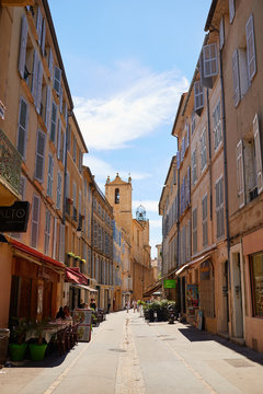 Fototapeta Provence France - 21 june 2016: streets at the heart of Aix-en-P