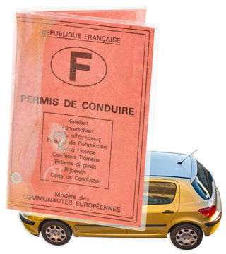  permis de conduire et voiture, fond blanc