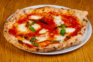 Pizza Margarita with cheese