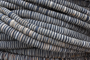 Detail eines Fischkutters/ Netz Trosse aus recycelten Reifenteilen