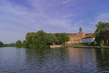 Fototapeta premium Schloss Eutin am Eutiner See in Schleswig Holstein.