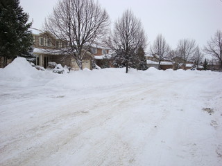 Winter storm leave lots of snow to clear in London Ontario