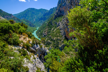 Vue panoramique sur les Gorges du Verdon, Grand Canyon. Alpes de Haute Provence. France.