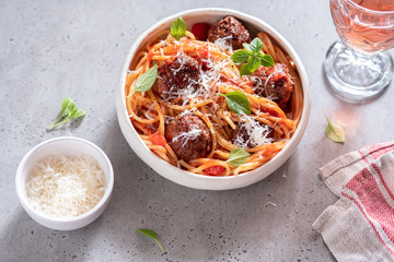 Spaghetti with meatballs and tomato sauce