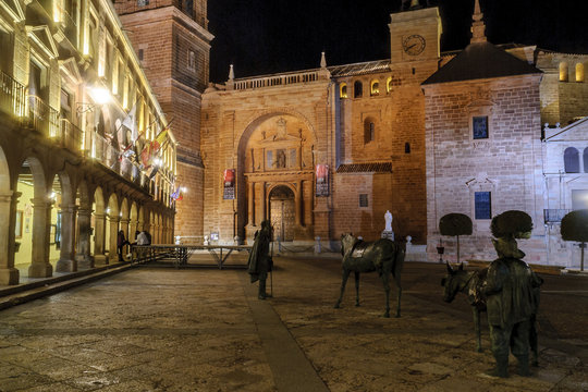 main square in the town of Villanueva de Los Infantes, in Spain.