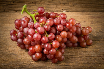grapes seedless red on old wood