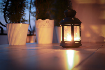 Latarenka na balkonie © andsko