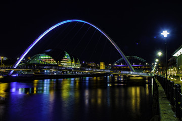 Fototapeta na wymiar Millennium Bridge, Tyne Bridge and The Sage