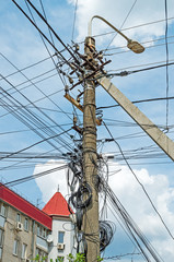 Disorderly wires on pole