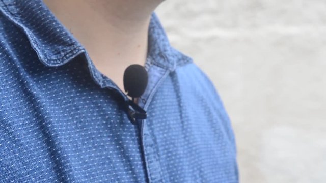 Arrumando microfone | Cleaning microphone