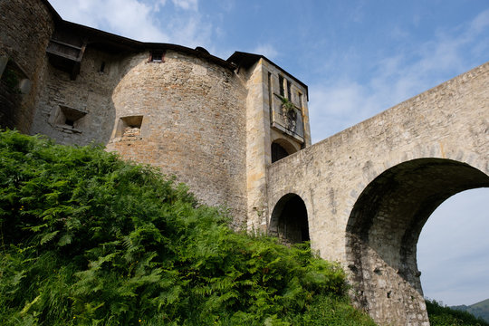 Burg in Maul&eacute;on-Licharre, Nouvelle-Aquitaine, Frankreich