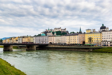 Fototapeta premium Salzburg city and Salzach river